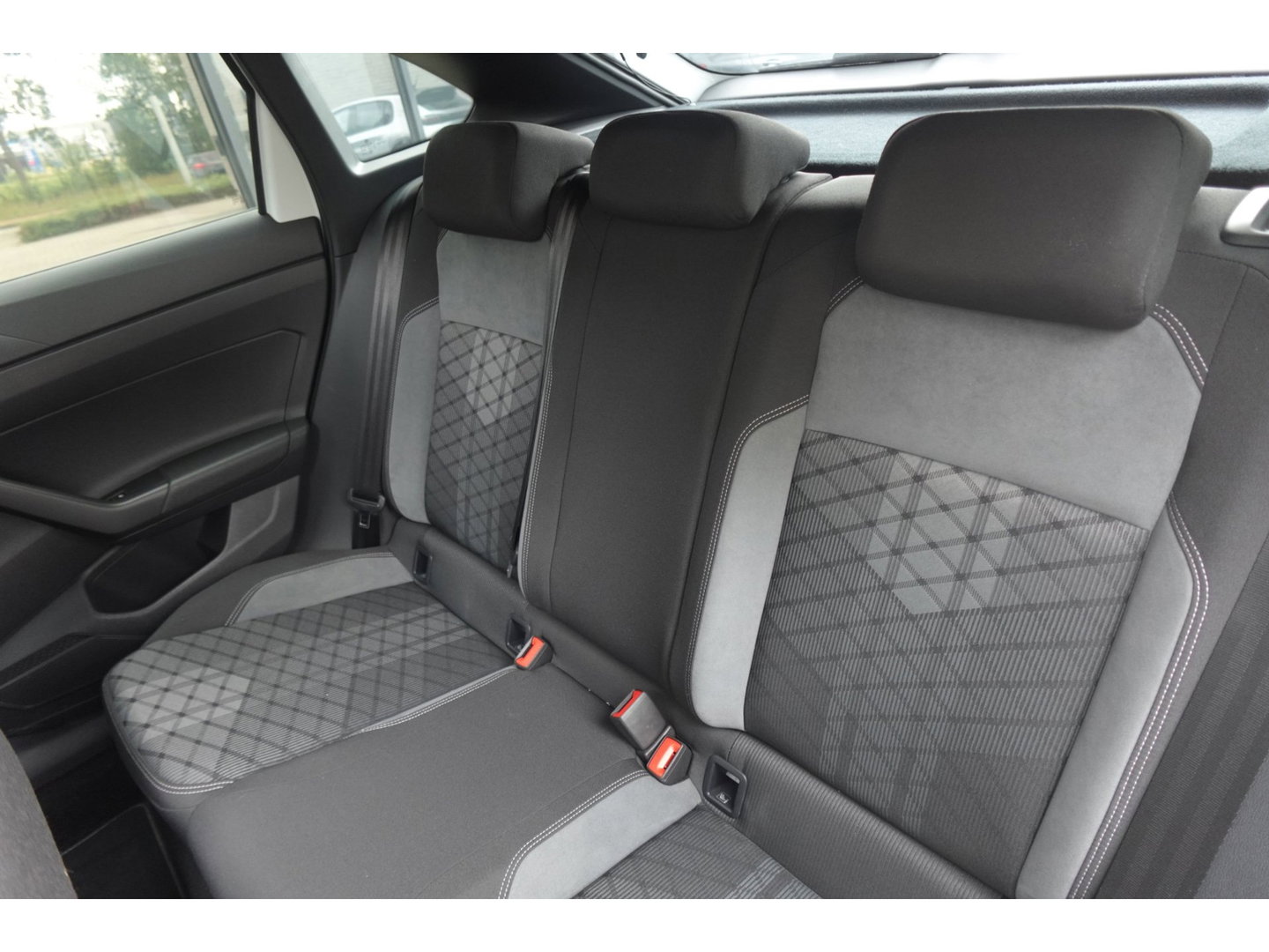 Volkswagen Taigo 1.5 TSI R-Line PANO KEYLESS CAM
