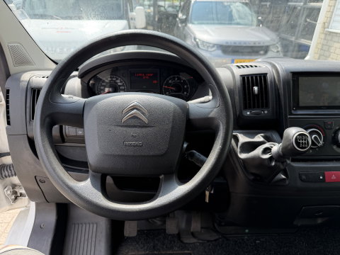 Citroën Jumper 35 2.2 HDI L3 bakwagen met laadklep / vaste prijs rijklaar € 15.950 ex btw / airco / lease vanaf € 296 / cruise control / bijrijdersbank