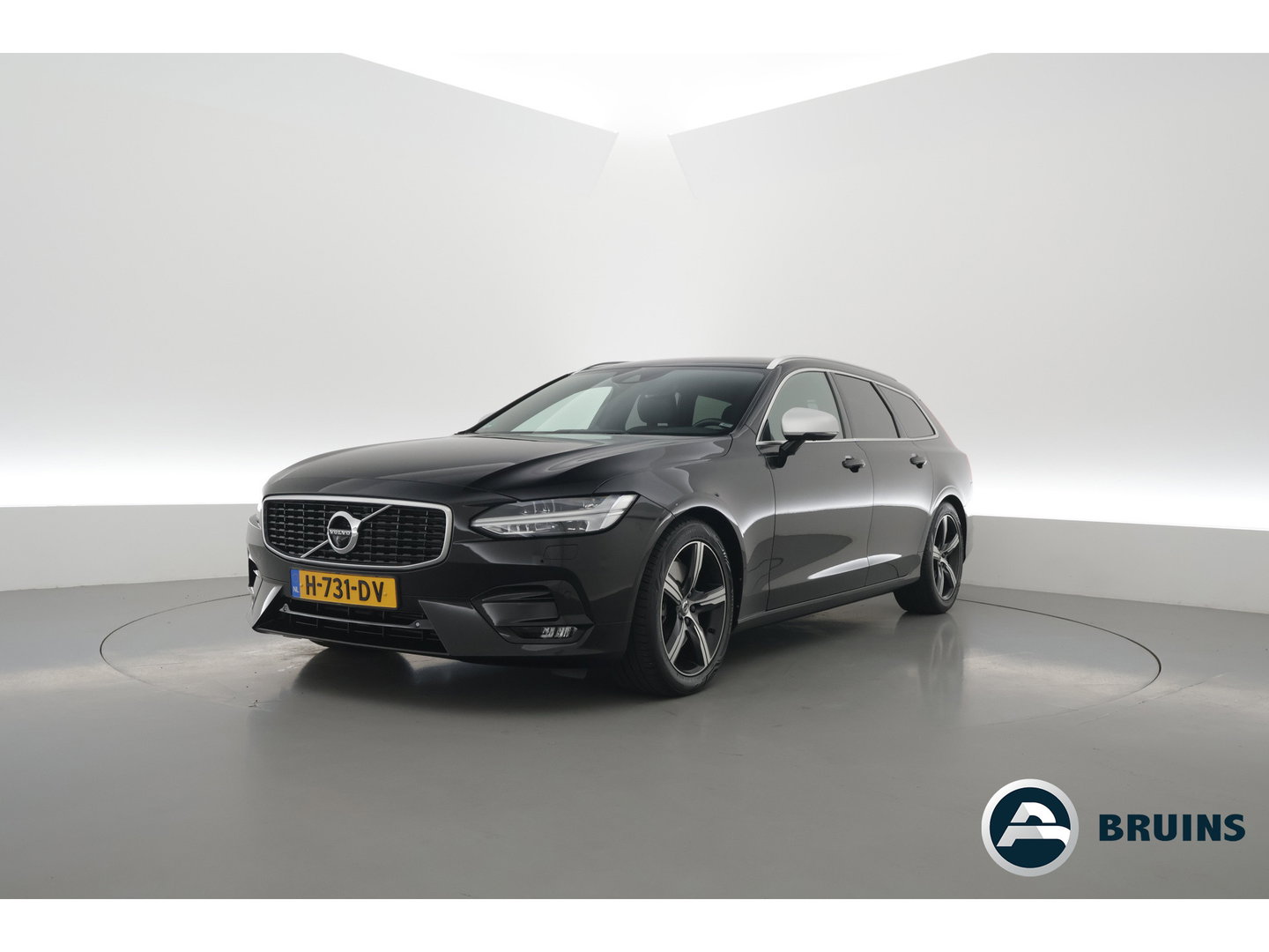 Volvo V90 2.0 T5 R-Design Polestar | Rijklaar | Bowers & Wilkins | Trekhaak | Standkachel | Head-up | 360 camera | 4x stoel + stuurverwarming |