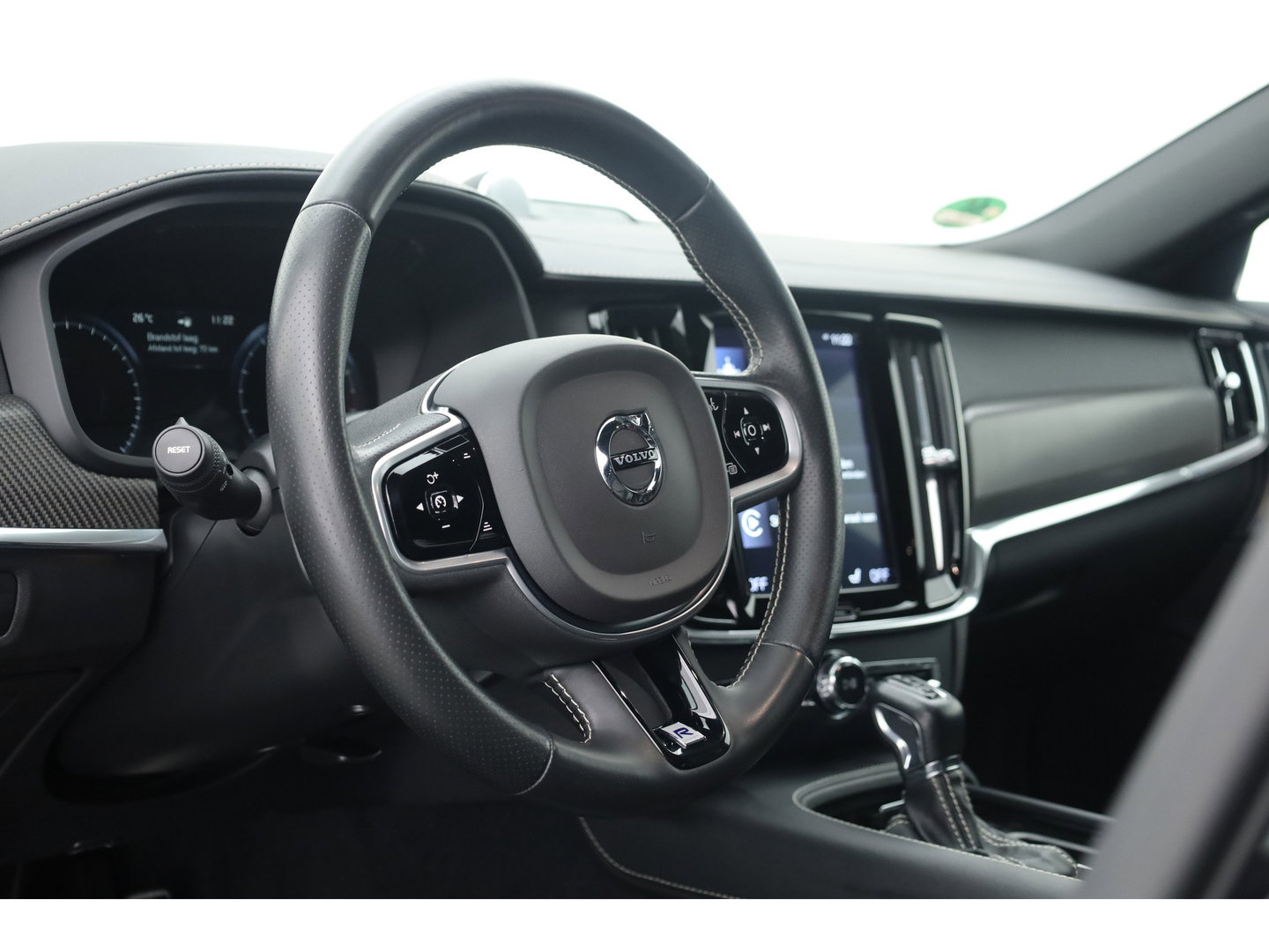 Volvo V90 2.0 T5 R-Design Polestar | Rijklaar | Bowers & Wilkins | Trekhaak | Standkachel | Head-up | 360 camera | 4x stoel + stuurverwarming |
