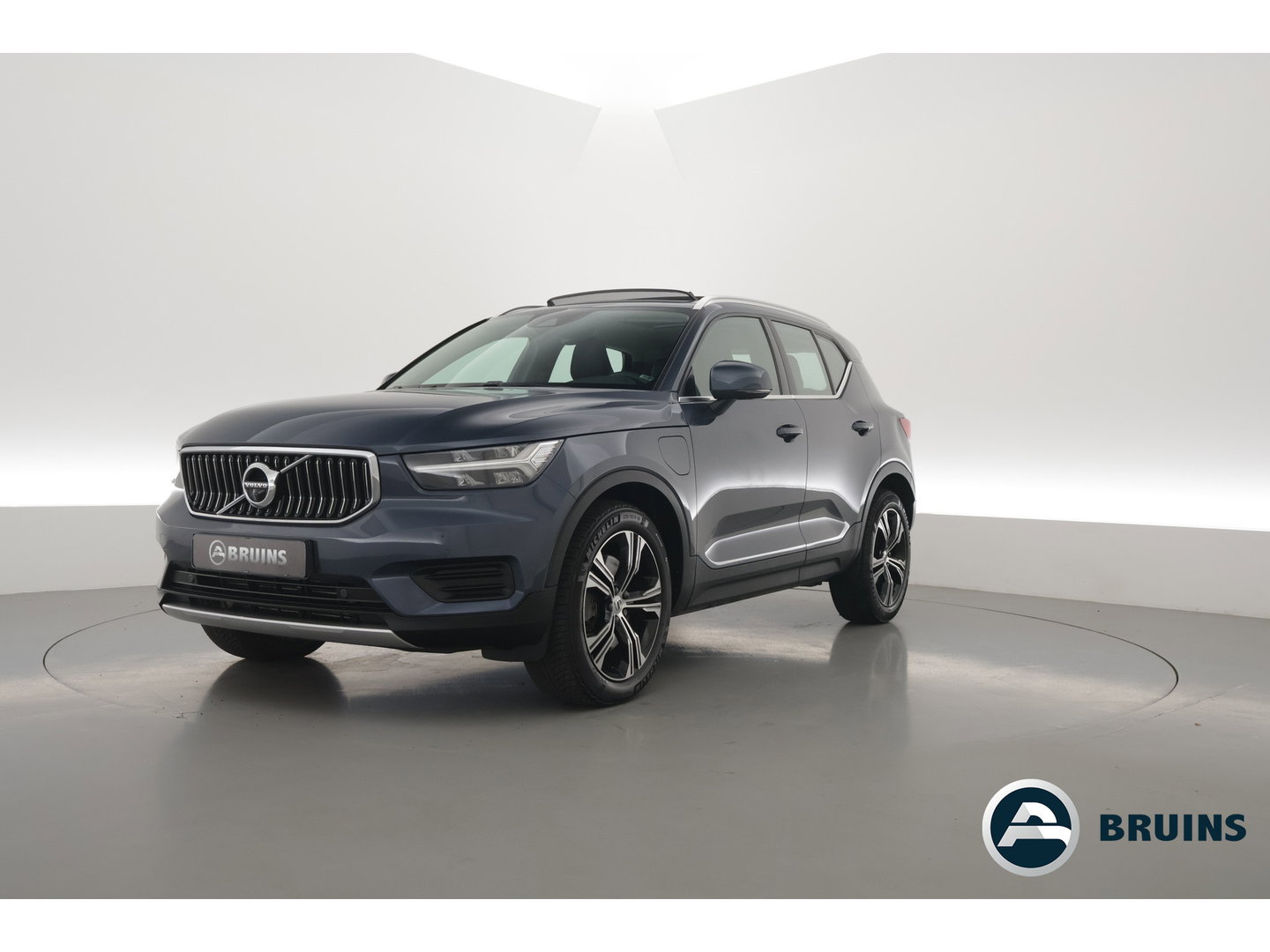 Volvo XC40 1.5 T4 211PK Recharge Inscription | Rijklaar | Pano-dak | 360 camera | Leer | Adaptieve Cruise | Stoel + stuurverw. |