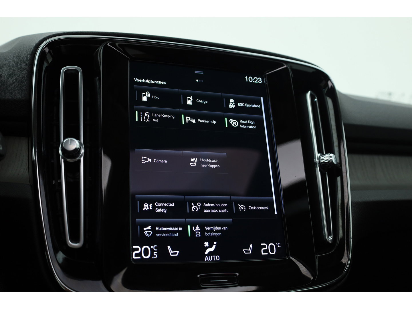 Volvo XC40 1.5 T4 211PK Recharge Inscription | Rijklaar | Pano-dak | 360 camera | Leer | Adaptieve Cruise | Stoel + stuurverw. |