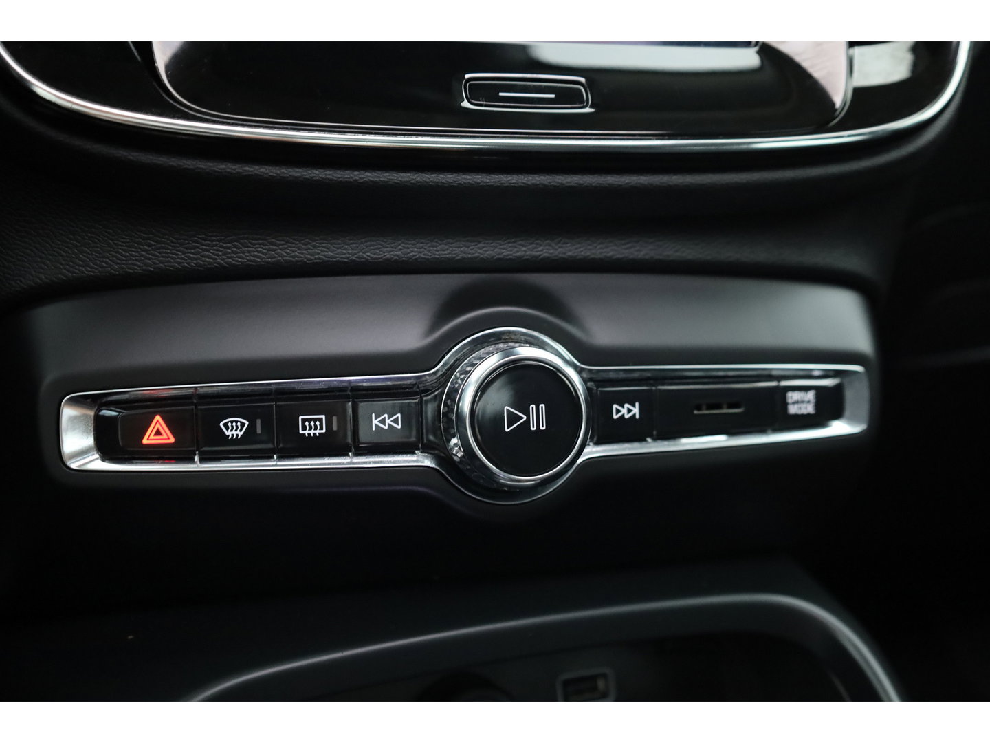 Volvo XC40 1.5 T4 211PK Recharge Inscription | Rijklaar | Pano-dak | 360 camera | Leer | Adaptieve Cruise | Stoel + stuurverw. |