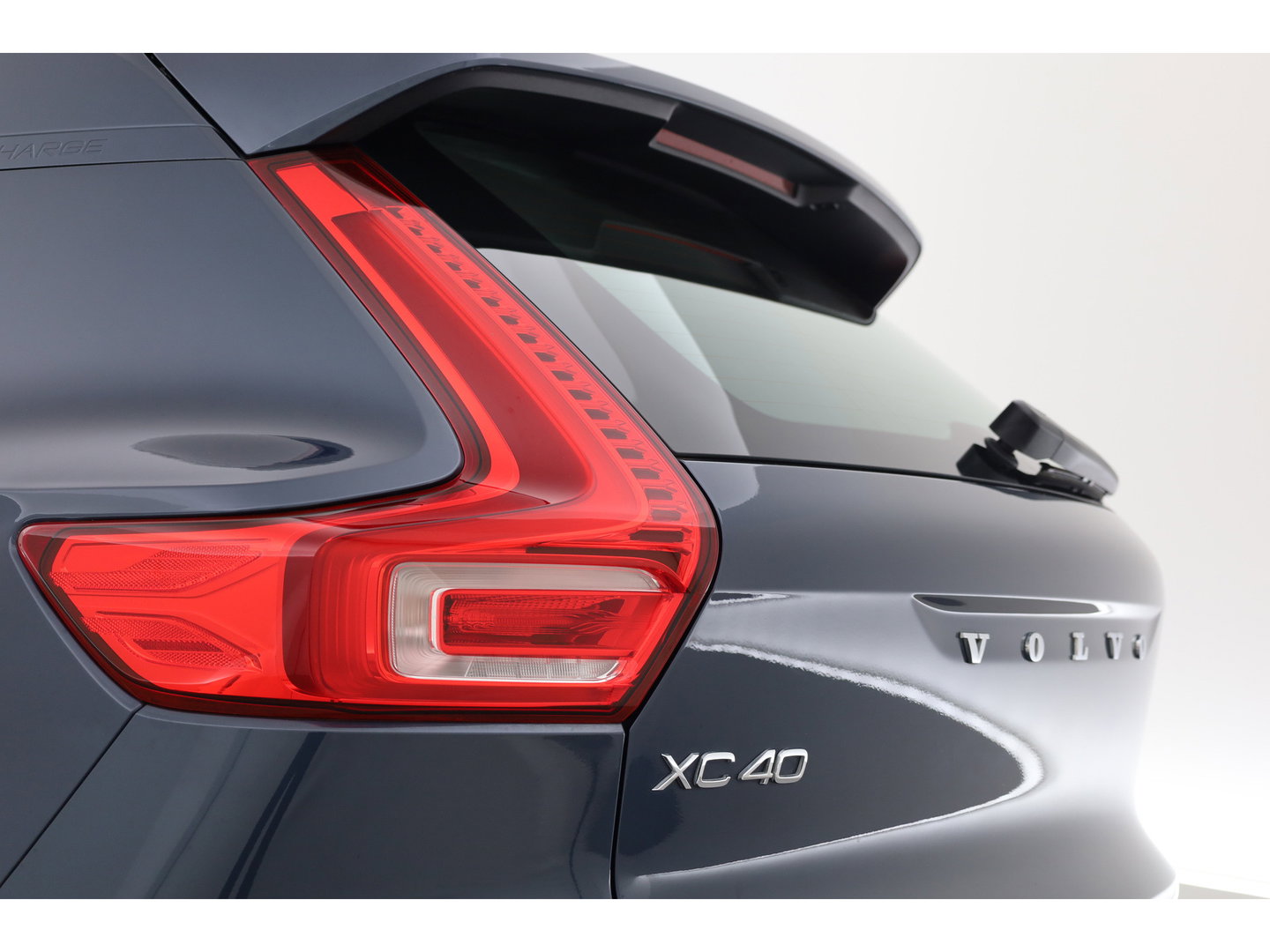 Volvo XC40 1.5 T4 211PK Recharge Inscription | Rijklaar | Pano-dak | 360 camera | Leer | Adaptieve Cruise | Stoel + stuurverw. |