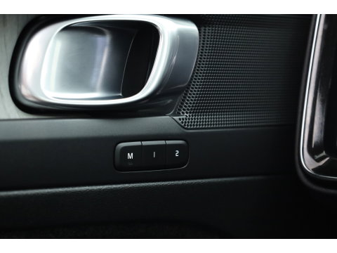 Volvo XC40 1.5 T4 211PK Recharge Inscription | Rijklaar | Pano-dak | 360 camera | Leer | Adaptieve Cruise | Stoel + stuurverw. |