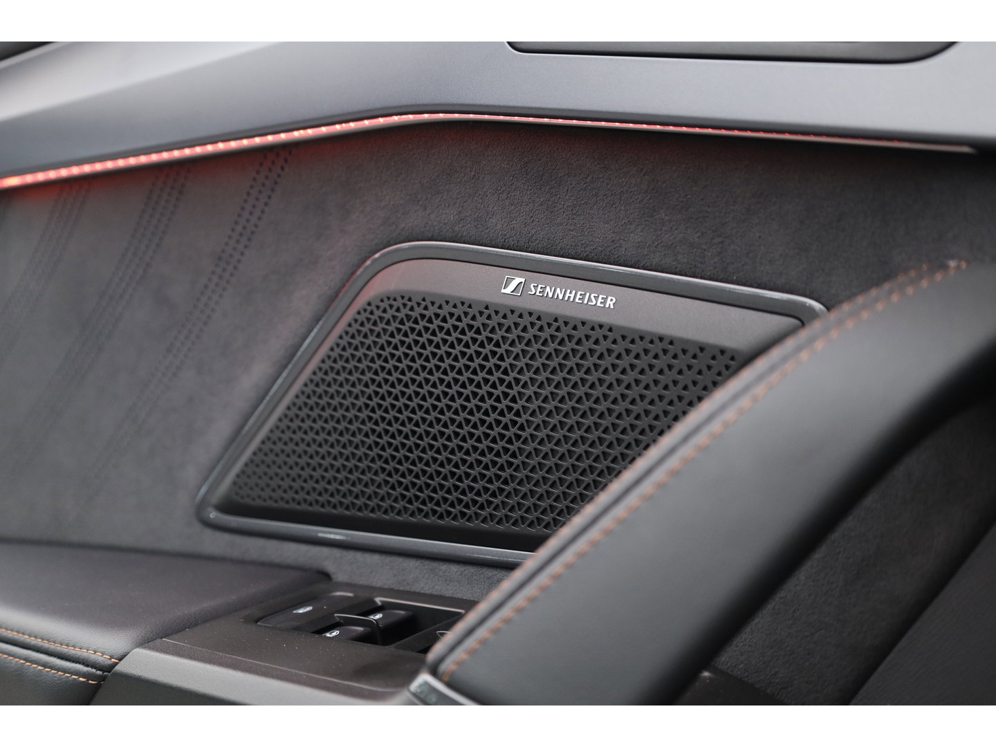 CUPRA Leon 1.5 TSI 272 PK e-Hybrid VZ Performance " Taiga Grey " | Adapt. Cruise | CarPlay | Keyless | Stoel-Stuurverw. | Navi | Memory | Camera | Sennheiser |