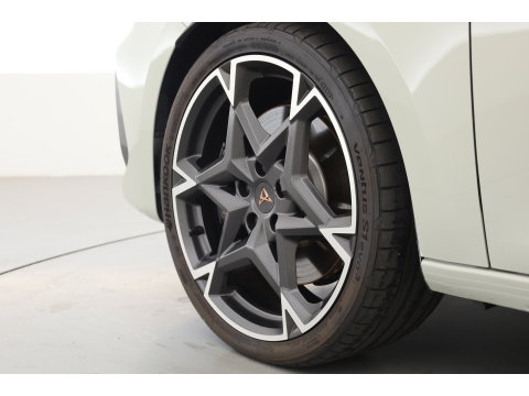 CUPRA Leon 1.5 TSI 272 PK e-Hybrid VZ Performance " Taiga Grey " | Adapt. Cruise | CarPlay | Keyless | Stoel-Stuurverw. | Navi | Memory | Camera | Sennheiser |
