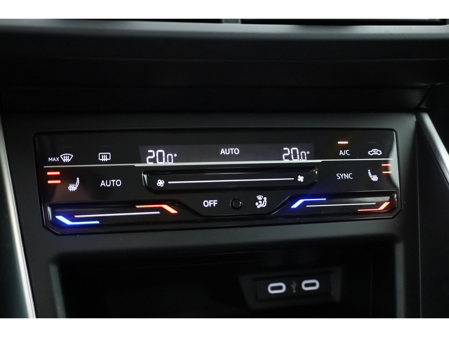 Volkswagen Polo 1.0 TSI Life Business DSG | Orgi. NL | Adapt. Cruise | Apple CarPlay + NAV | LED | PDC | Stoelverw. | Clima | Digi. Cockpit