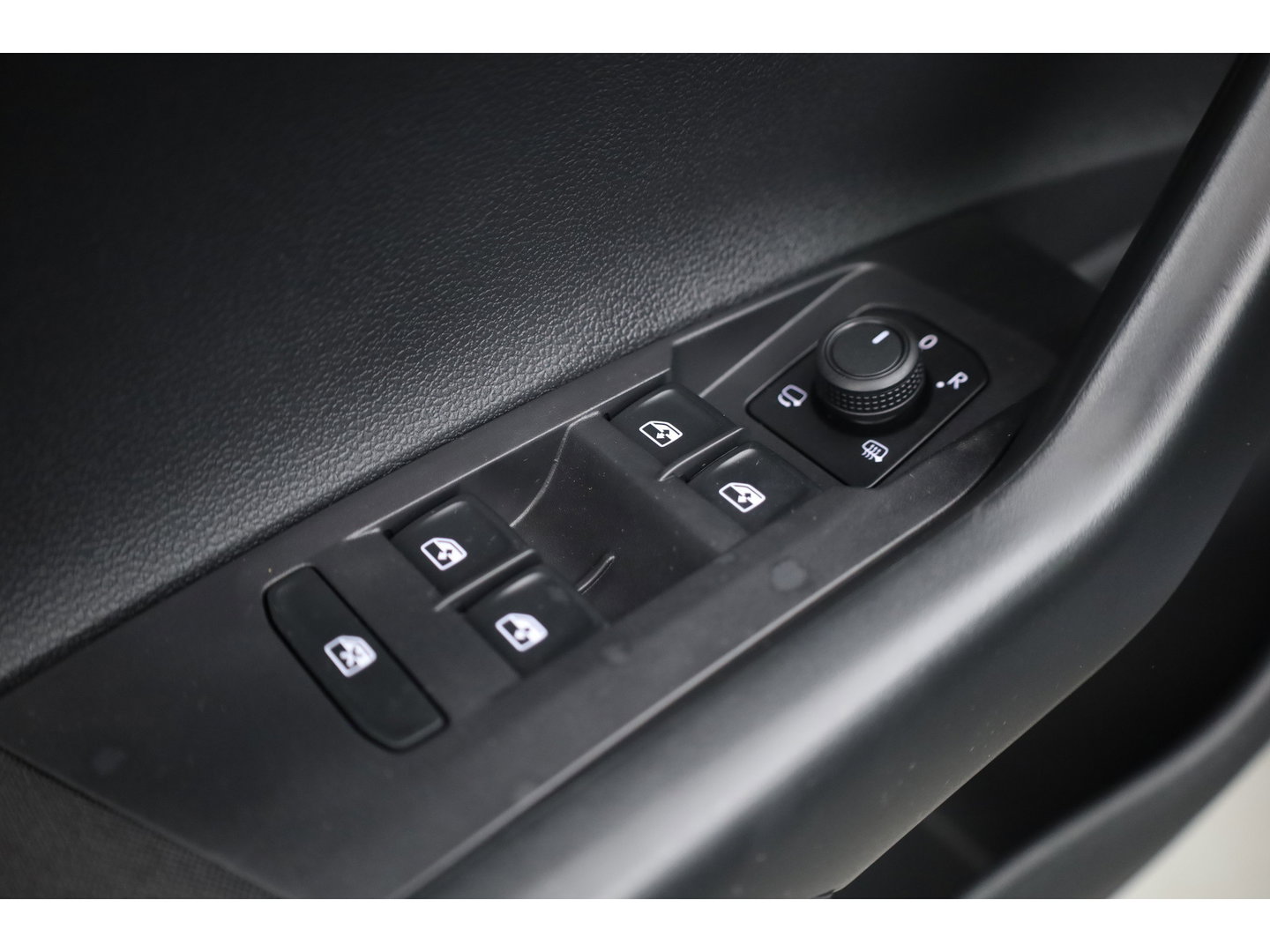 Volkswagen Polo 1.0 TSI Life Business DSG | Orgi. NL | Adapt. Cruise | Apple CarPlay + NAV | LED | PDC | Stoelverw. | Clima | Digi. Cockpit
