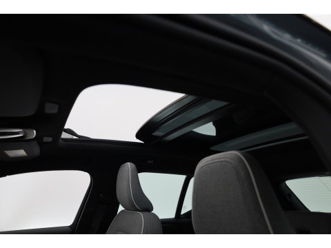 Volvo XC40 Recharge Ultimate 70 kWh | Pano-dak | 360 camera | Elek. stoelen | Stoel + stuurverwarming | H&K