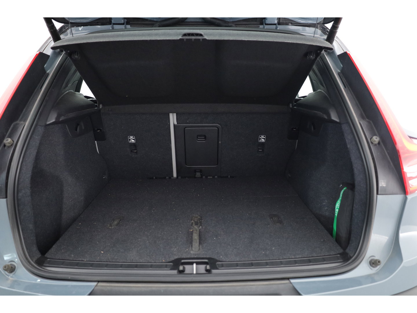 Volvo XC40 Recharge Ultimate 70 kWh | Pano-dak | 360 camera | Elek. stoelen | Stoel + stuurverwarming | H&K