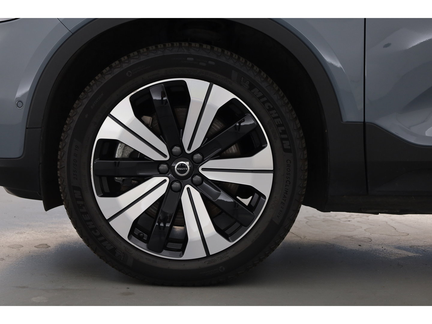 Volvo XC40 Recharge Ultimate 70 kWh | Pano-dak | 360 camera | Elek. stoelen | Stoel + stuurverwarming | H&K