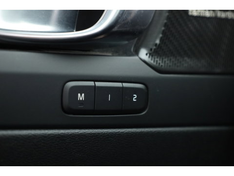 Volvo XC40 Recharge Ultimate 70 kWh | Pano-dak | 360 camera | Elek. stoelen | Stoel + stuurverwarming | H&K