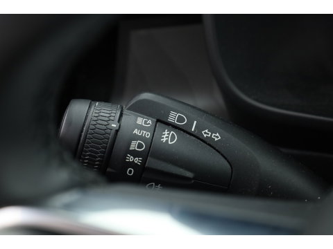 Volvo XC40 Recharge Ultimate 70 kWh | Pano-dak | 360 camera | Elek. stoelen | Stoel + stuurverwarming | H&K