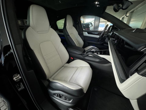 Porsche Cayenne Coupé 3.0 S E-Hybrid Pano|Sportdesign|HuD|
