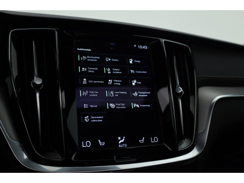 Volvo V60 2.0 T6 Recharge AWD R-Design | Pano | Camera | Pilot Assist | Memory Seats | Stoel- Stuurverw. | NAV+ CarPlay