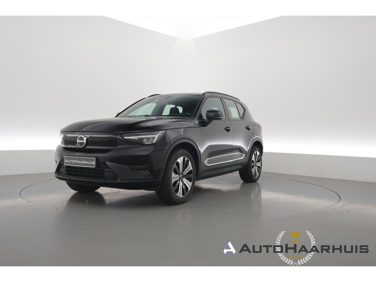 Volvo XC40 Single Motor Core 69 kWh | Camera | Cruise Ctrl. | Stoel- Stuurverw. | NAV+ CarPlay | All Seasons |