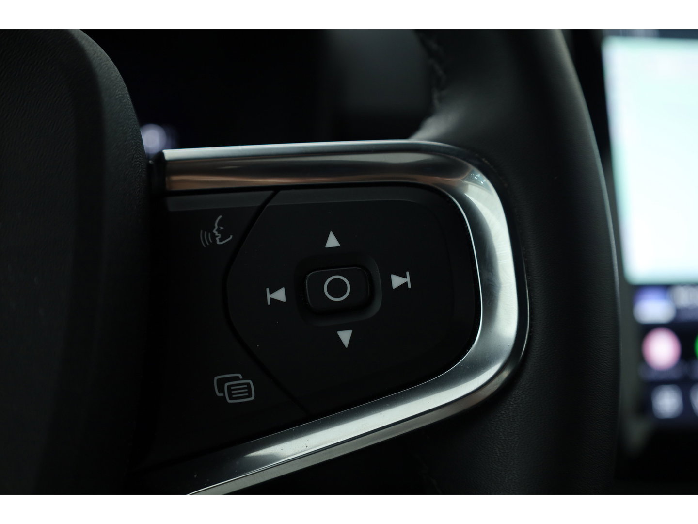 Volvo XC40 Single Motor Core 69 kWh | Camera | Cruise Ctrl. | Stoel- Stuurverw. | NAV+ CarPlay | All Seasons |