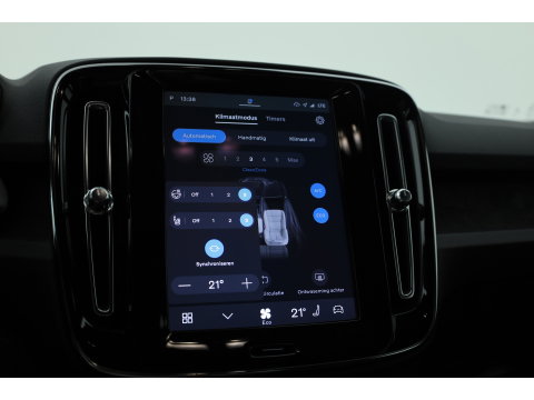 Volvo XC40 Single Motor Core 69 kWh | Camera | Cruise Ctrl. | Stoel- Stuurverw. | NAV+ CarPlay | All Seasons |