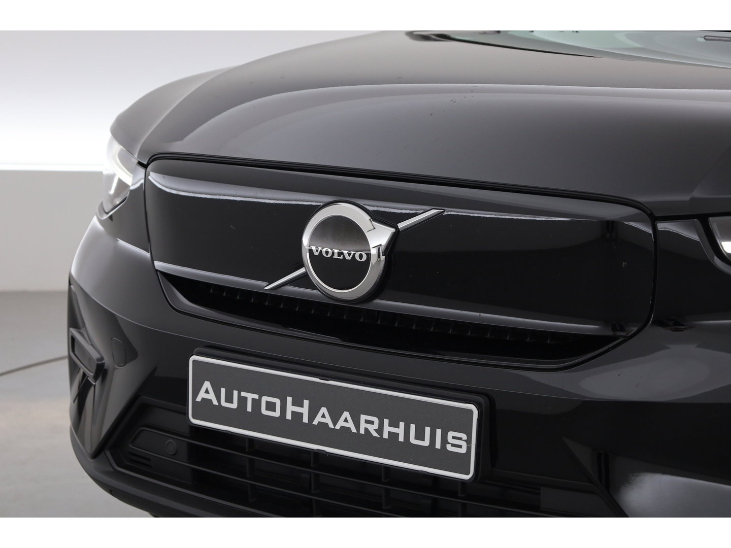 Volvo XC40 Single Motor Core 69 kWh | Camera | Cruise Ctrl. | Stoel- Stuurverw. | NAV+ CarPlay | All Seasons |