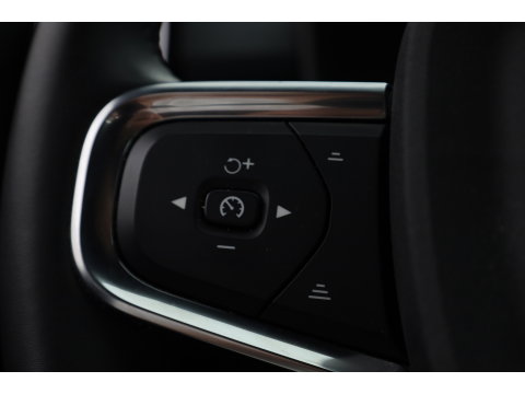 Volvo XC40 Single Motor Core 69 kWh | Camera | Cruise Ctrl. | Stoel- Stuurverw. | NAV+ CarPlay | All Seasons |