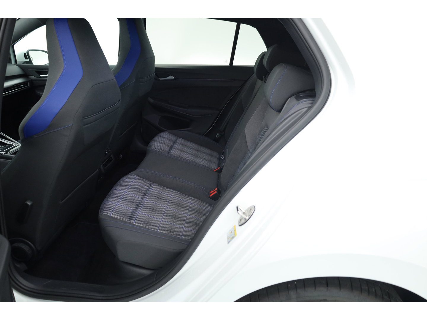 Volkswagen Golf 1.5 eHybrid GTE | 360cam | Adapt. Cruise | 18'' | IQ. Light | Stoel- Stuurverw. | Apple CarPlay