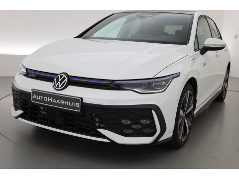Volkswagen Golf 1.5 eHybrid GTE | 360cam | Adapt. Cruise | 18'' | IQ. Light | Stoel- Stuurverw. | Apple CarPlay