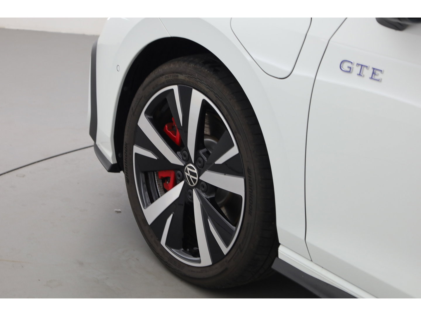Volkswagen Golf 1.5 eHybrid GTE | 360cam | Adapt. Cruise | 18'' | IQ. Light | Stoel- Stuurverw. | Apple CarPlay