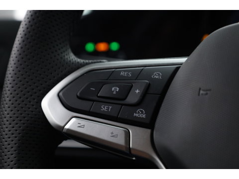 Volkswagen Golf 1.5 eHybrid GTE | 360cam | Adapt. Cruise | 18'' | IQ. Light | Stoel- Stuurverw. | Apple CarPlay