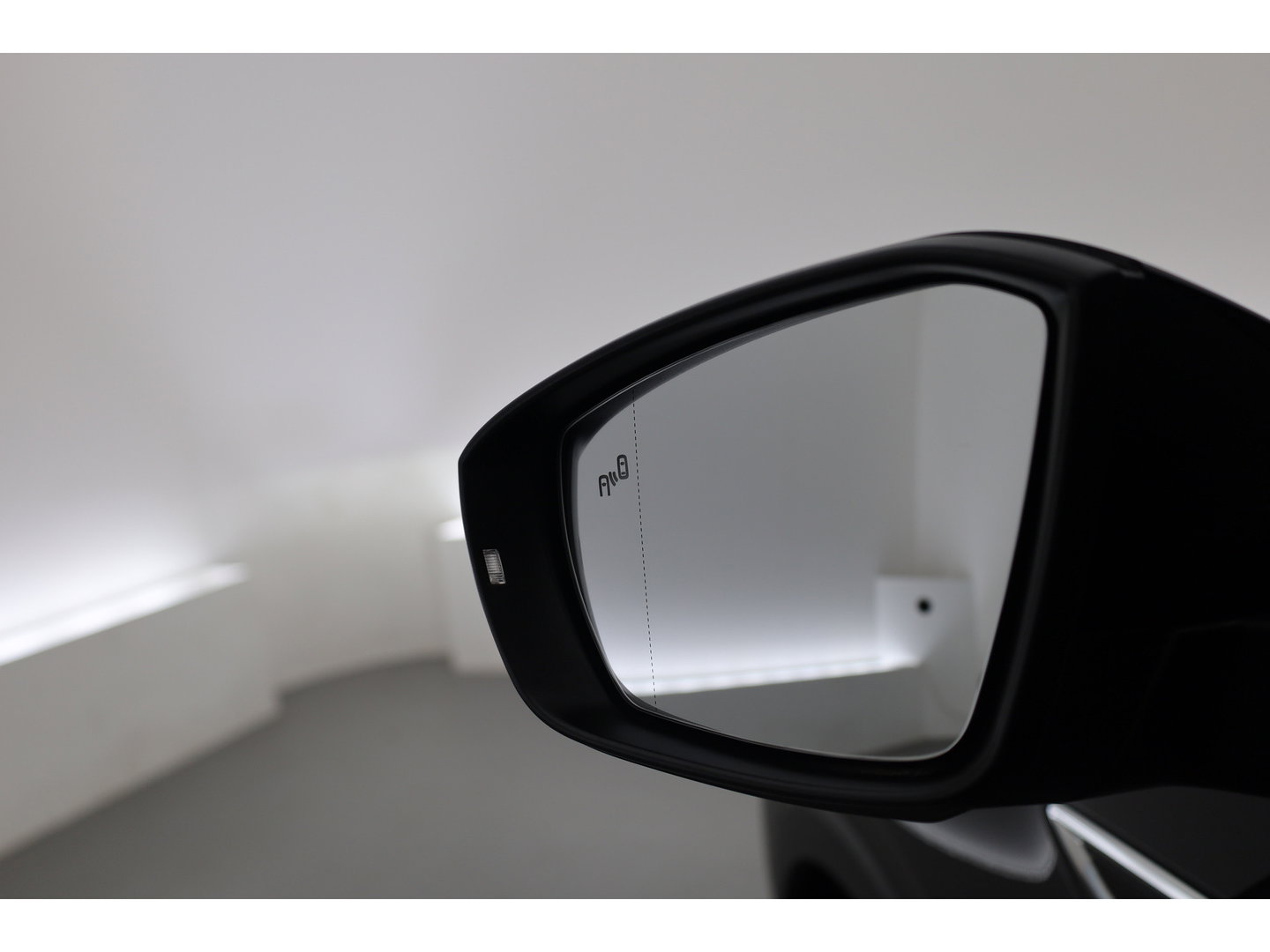 Volkswagen T-Cross 1.0 TSI R-Line | Dig. Cockpit | Trekhaak | Adapt. Cruise | Apple CarPlay | Stoelverw. | Navi | PDC V+A