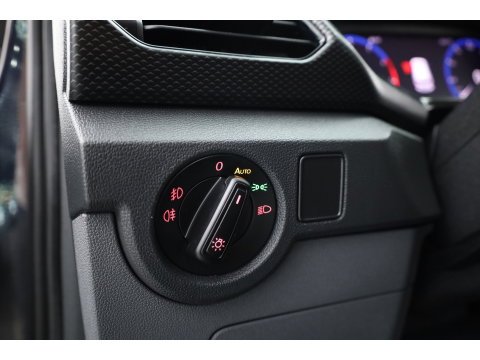 Volkswagen T-Cross 1.0 TSI R-Line | Dig. Cockpit | Trekhaak | Adapt. Cruise | Apple CarPlay | Stoelverw. | Navi | PDC V+A
