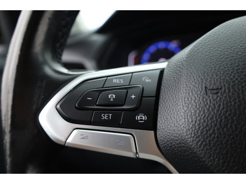 Volkswagen T-Cross 1.0 TSI R-Line | Dig. Cockpit | Trekhaak | Adapt. Cruise | Apple CarPlay | Stoelverw. | Navi | PDC V+A