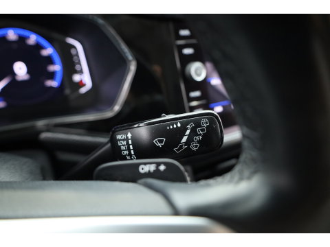 Volkswagen T-Cross 1.0 TSI R-Line | Dig. Cockpit | Trekhaak | Adapt. Cruise | Apple CarPlay | Stoelverw. | Navi | PDC V+A