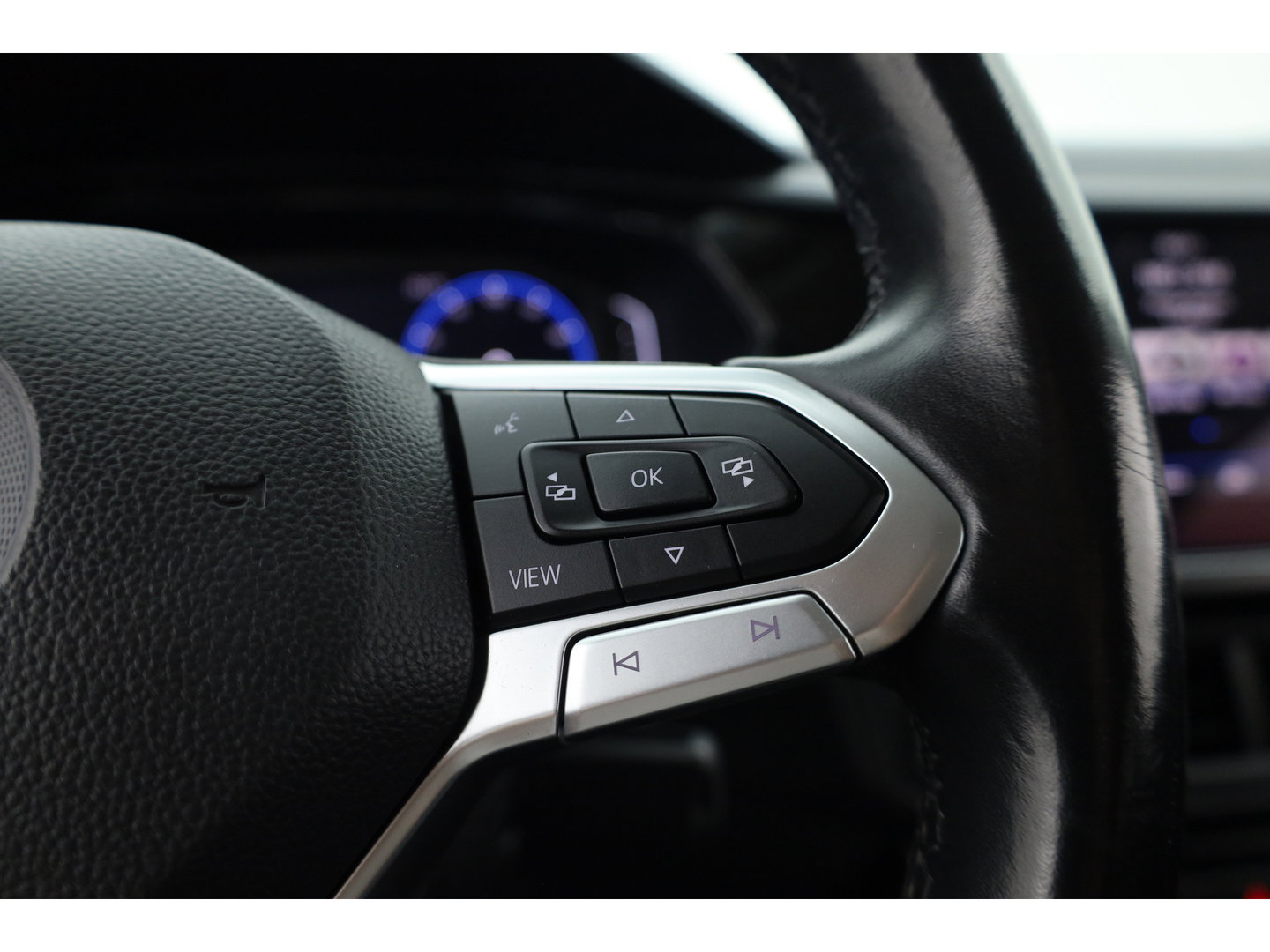 Volkswagen T-Cross 1.0 TSI R-Line | Dig. Cockpit | Trekhaak | Adapt. Cruise | Apple CarPlay | Stoelverw. | Navi | PDC V+A