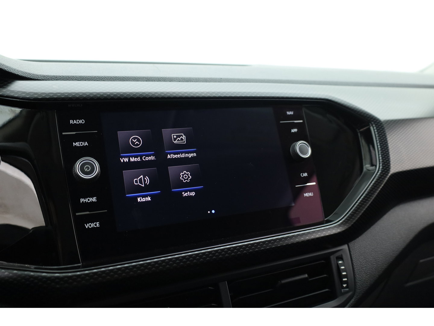Volkswagen T-Cross 1.0 TSI R-Line | Dig. Cockpit | Trekhaak | Adapt. Cruise | Apple CarPlay | Stoelverw. | Navi | PDC V+A