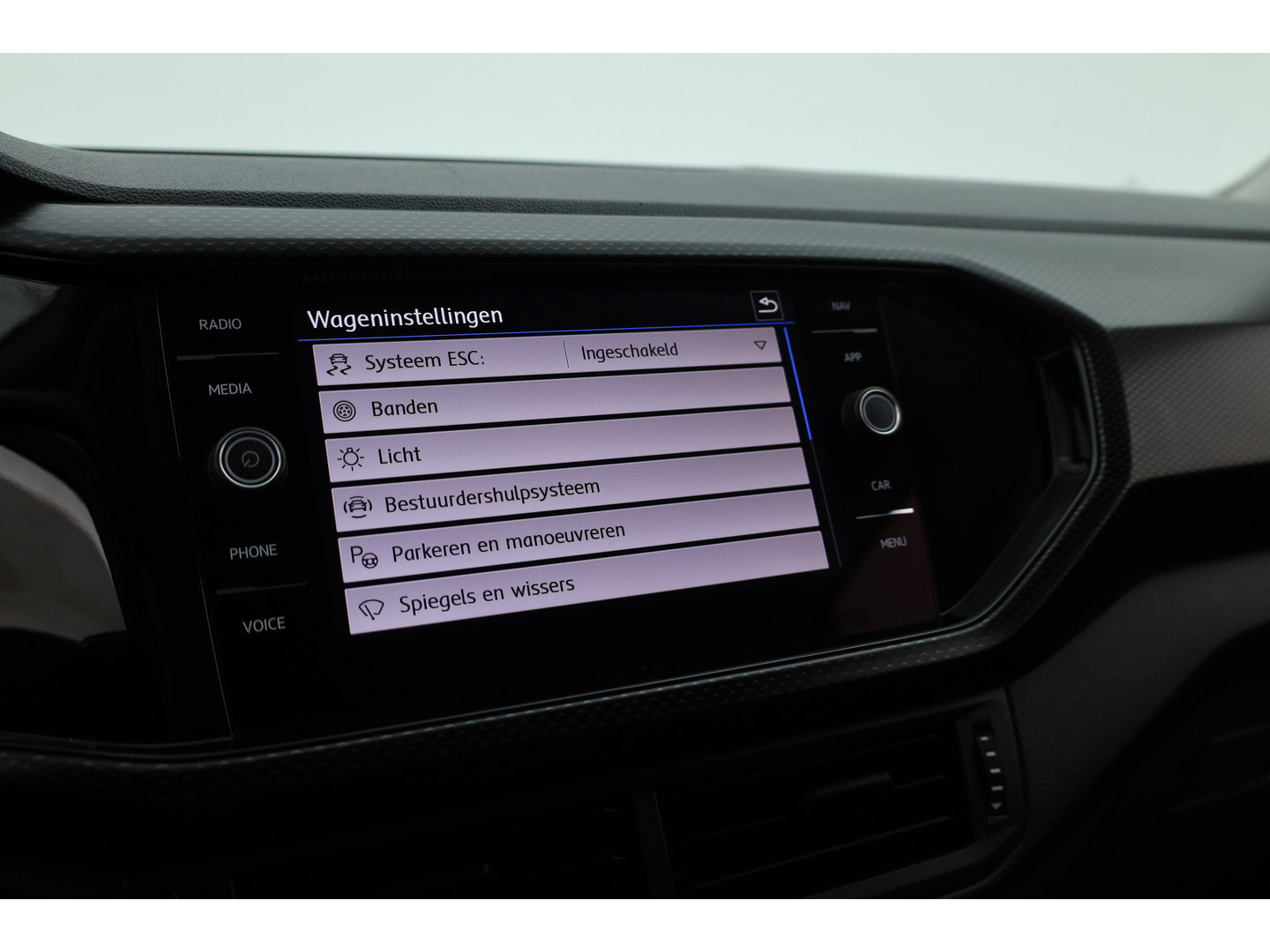 Volkswagen T-Cross 1.0 TSI R-Line | Dig. Cockpit | Trekhaak | Adapt. Cruise | Apple CarPlay | Stoelverw. | Navi | PDC V+A