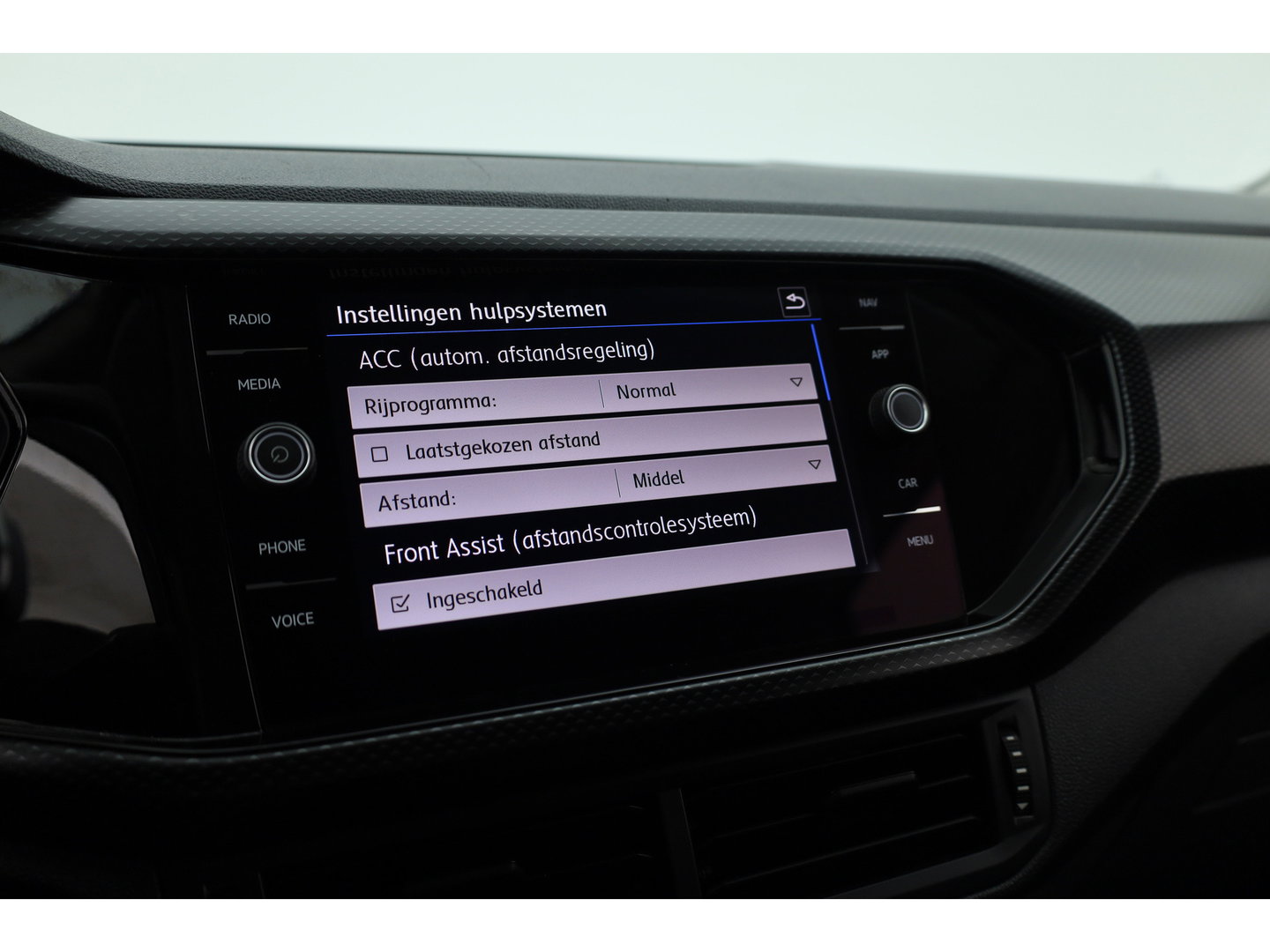 Volkswagen T-Cross 1.0 TSI R-Line | Dig. Cockpit | Trekhaak | Adapt. Cruise | Apple CarPlay | Stoelverw. | Navi | PDC V+A