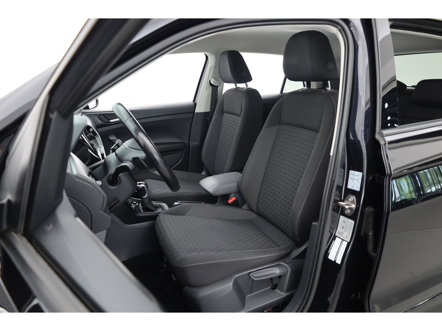 Volkswagen T-Cross 1.0 TSI R-Line | Dig. Cockpit | Trekhaak | Adapt. Cruise | Apple CarPlay | Stoelverw. | Navi | PDC V+A