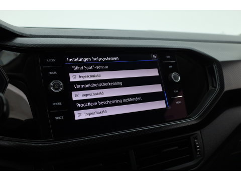 Volkswagen T-Cross 1.0 TSI R-Line | Dig. Cockpit | Trekhaak | Adapt. Cruise | Apple CarPlay | Stoelverw. | Navi | PDC V+A