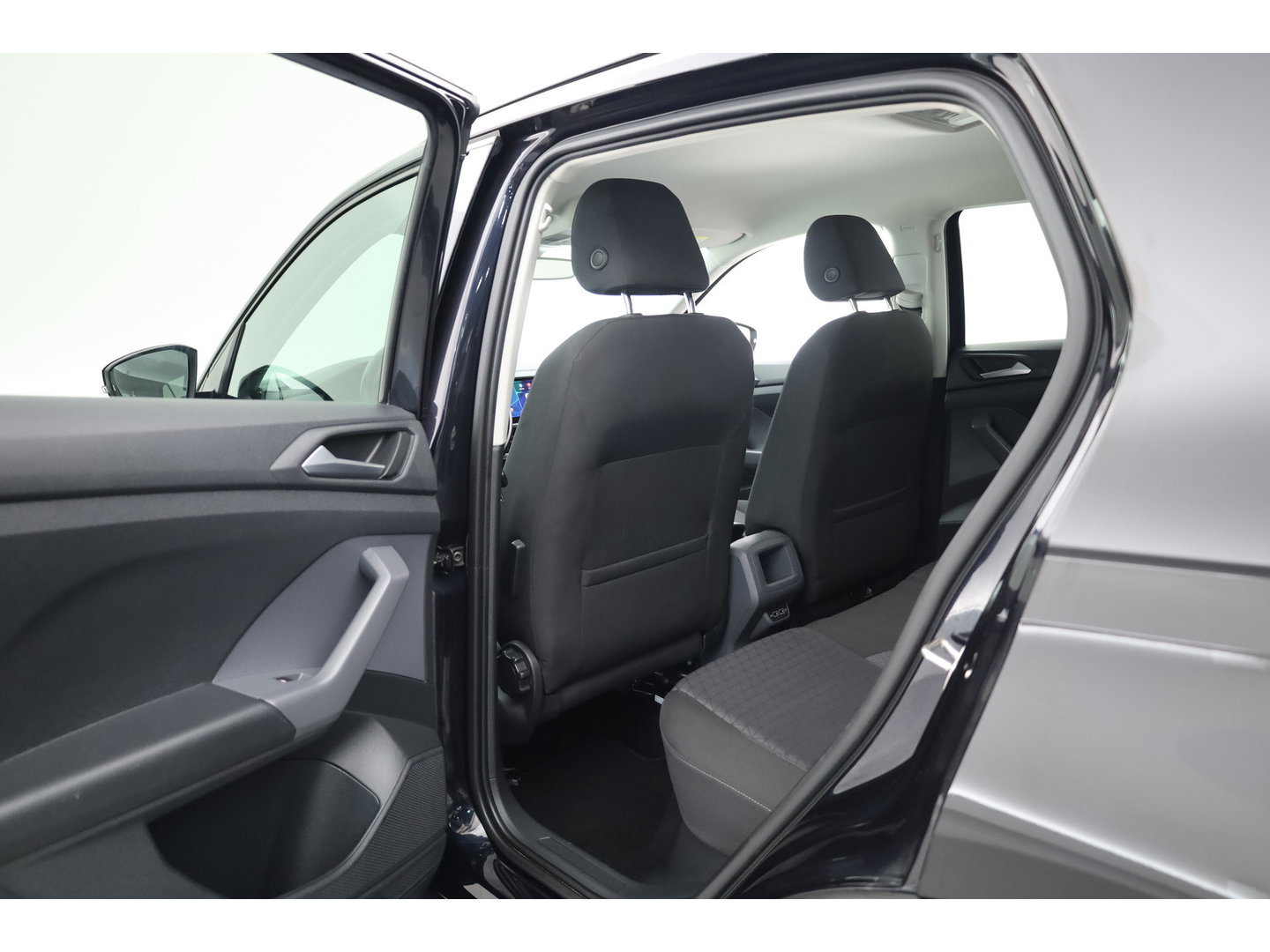 Volkswagen T-Cross 1.0 TSI R-Line | Dig. Cockpit | Trekhaak | Adapt. Cruise | Apple CarPlay | Stoelverw. | Navi | PDC V+A