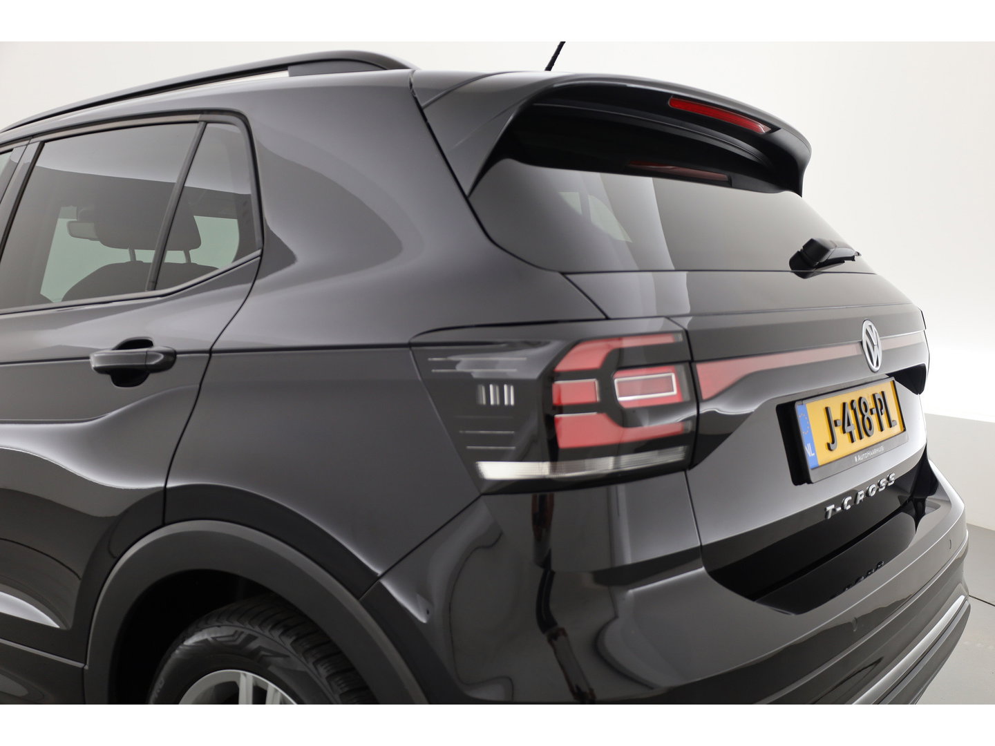 Volkswagen T-Cross 1.0 TSI R-Line | Dig. Cockpit | Trekhaak | Adapt. Cruise | Apple CarPlay | Stoelverw. | Navi | PDC V+A