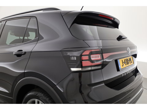 Volkswagen T-Cross 1.0 TSI R-Line | Dig. Cockpit | Trekhaak | Adapt. Cruise | Apple CarPlay | Stoelverw. | Navi | PDC V+A