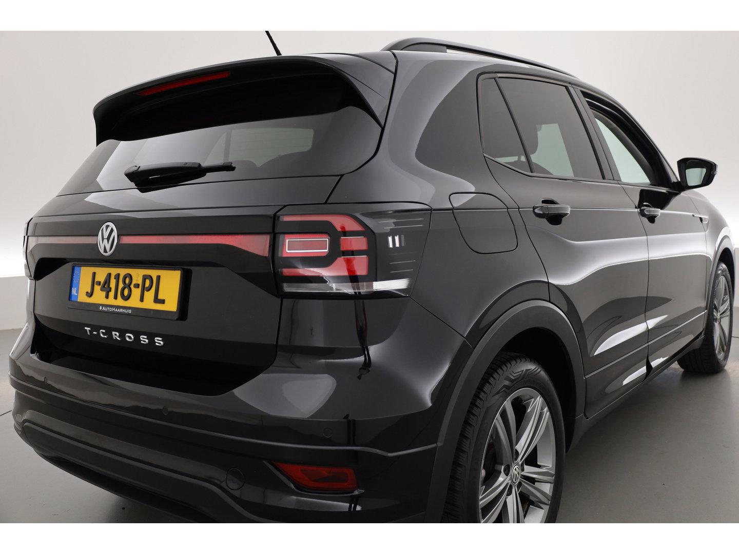 Volkswagen T-Cross 1.0 TSI R-Line | Dig. Cockpit | Trekhaak | Adapt. Cruise | Apple CarPlay | Stoelverw. | Navi | PDC V+A