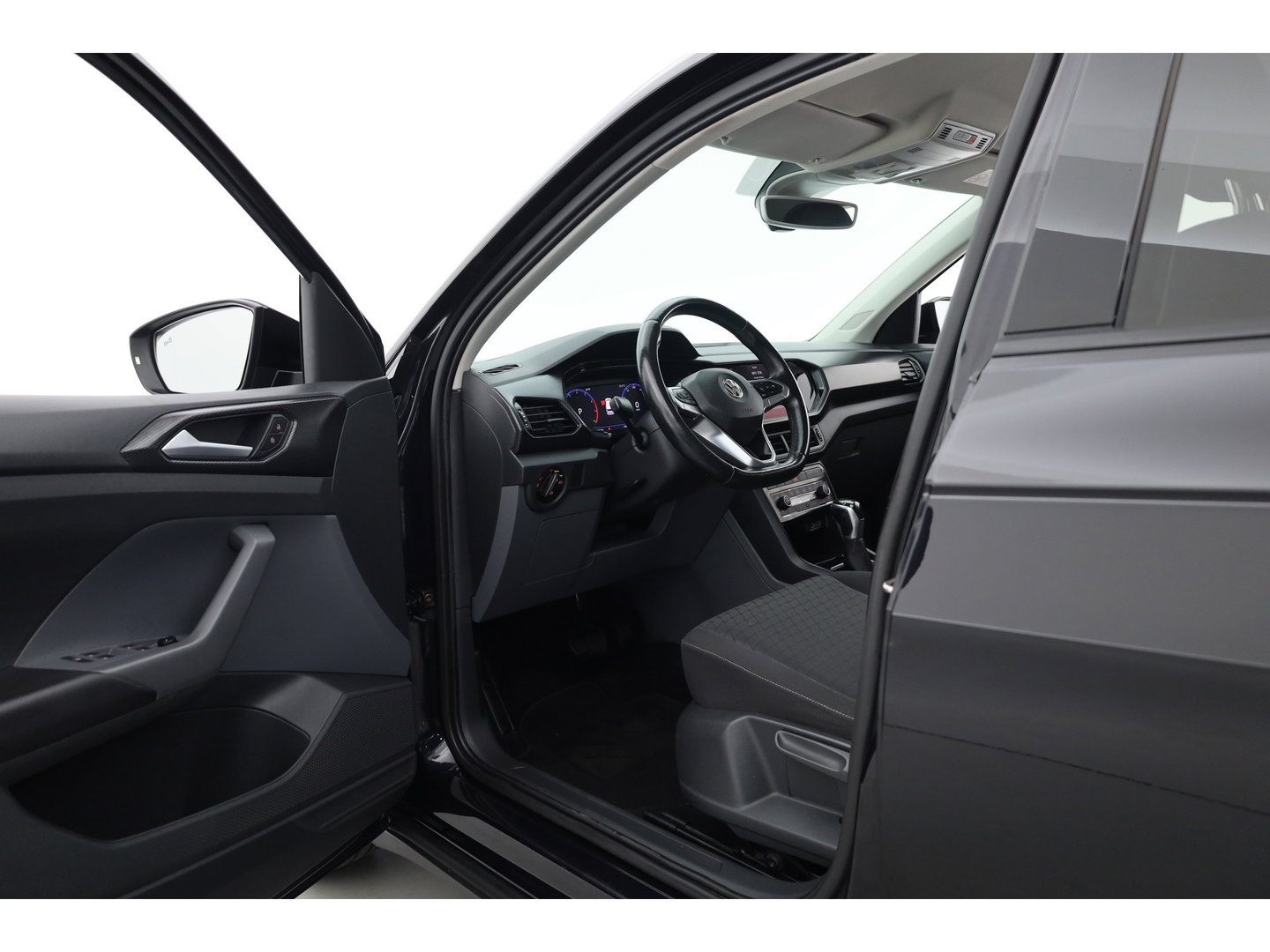 Volkswagen T-Cross 1.0 TSI R-Line | Dig. Cockpit | Trekhaak | Adapt. Cruise | Apple CarPlay | Stoelverw. | Navi | PDC V+A
