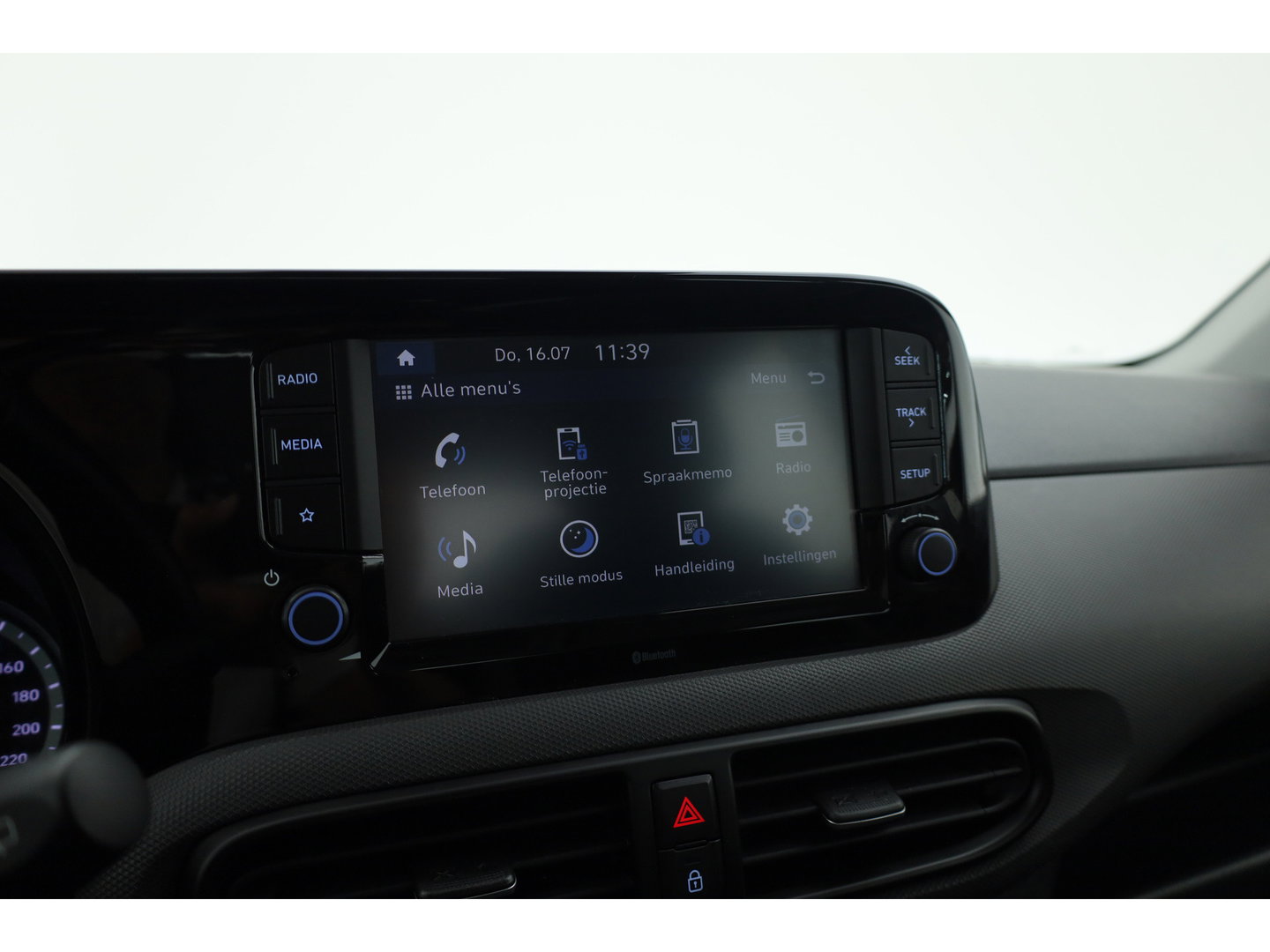 Hyundai i10 1.0 Comfort | RIJKLAAR!! | Cruise Control | Lane Assist | Airco | Apple CarPlay & Android Auto | DAB