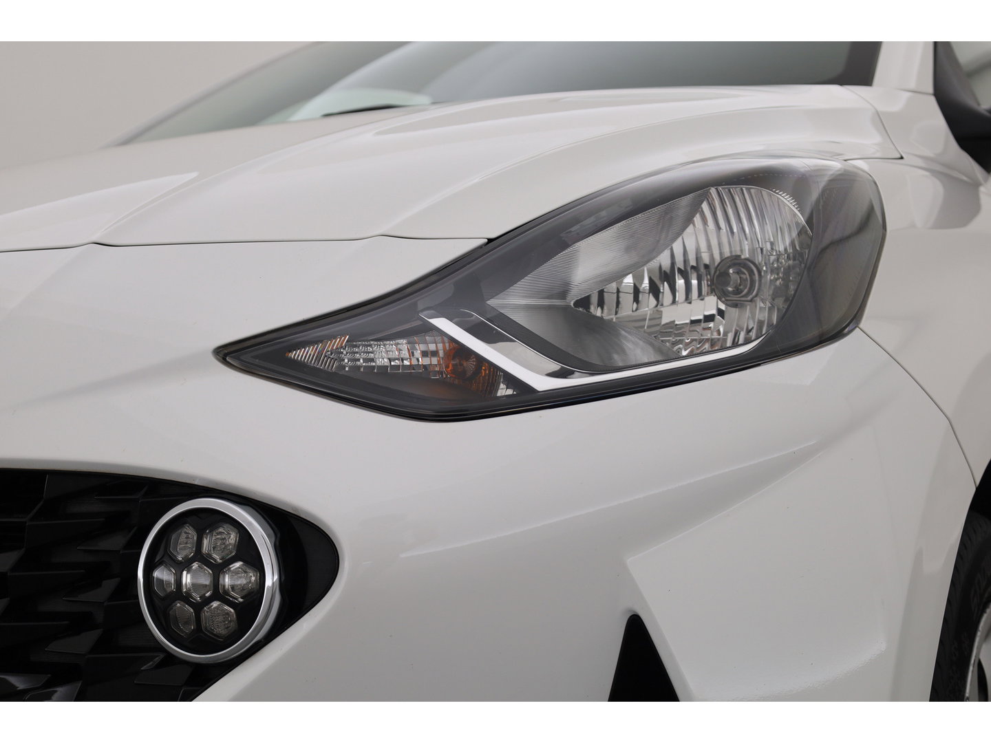 Hyundai i10 1.0 Comfort | RIJKLAAR!! | Cruise Control | Lane Assist | Airco | Apple CarPlay & Android Auto | DAB