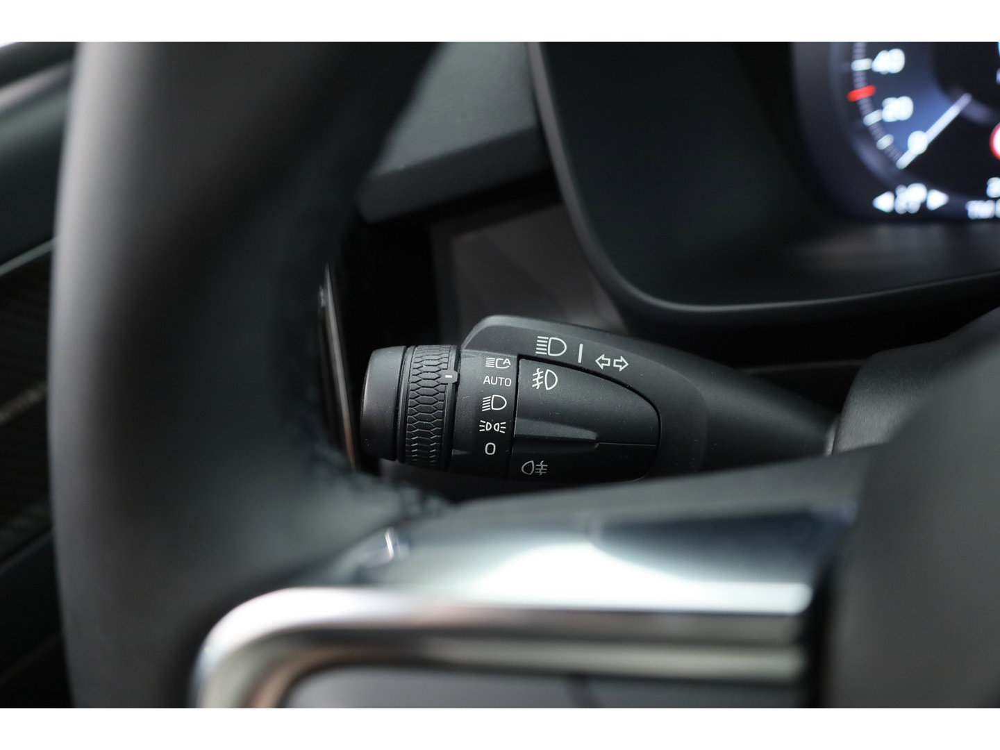Volvo XC40 1.5 T5 Plug-in hybrid Plus Dark | Dig. Cockpit | Adapt. Cruise | Leder | Camera | Keyless | Stoel- Stuurverw. | Memory