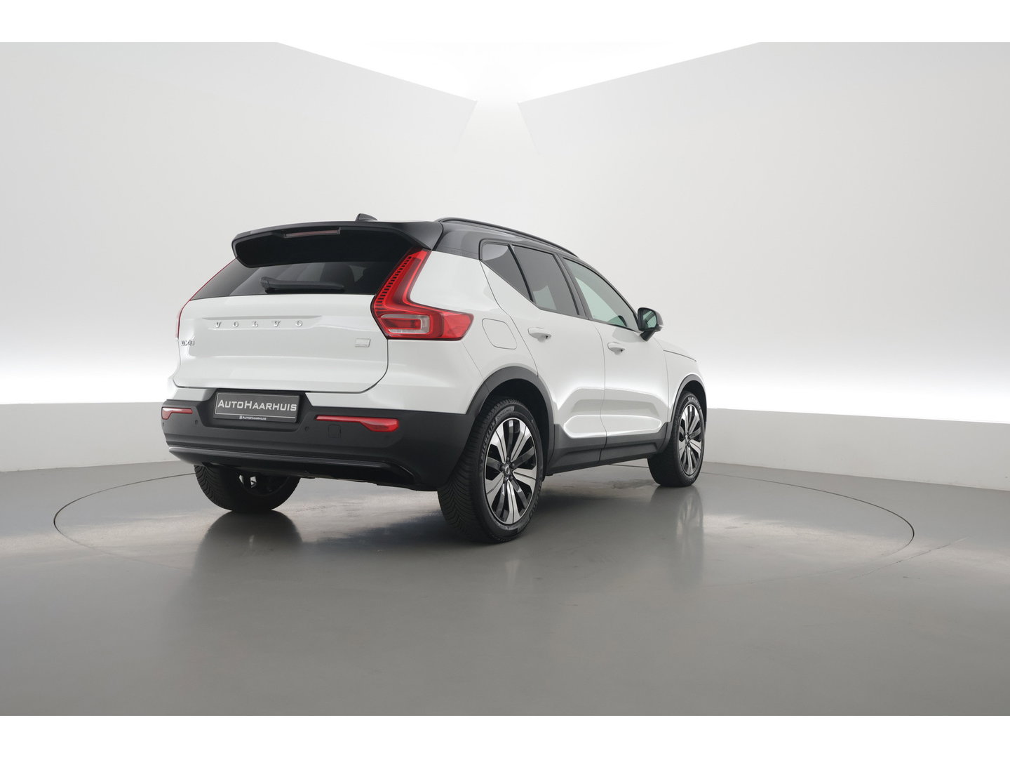 Volvo XC40 1.5 T5 Plug-in hybrid Plus Dark | Dig. Cockpit | Adapt. Cruise | Leder | Camera | Keyless | Stoel- Stuurverw. | Memory