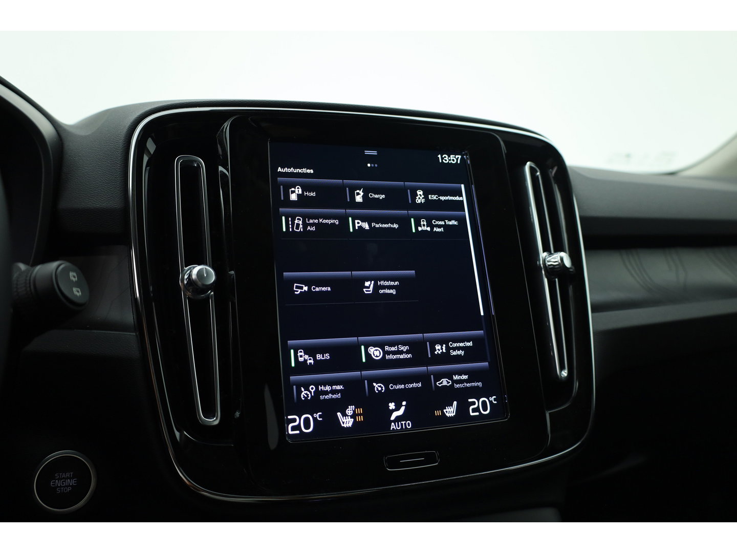 Volvo XC40 1.5 T5 Plug-in hybrid Plus Dark | Dig. Cockpit | Adapt. Cruise | Leder | Camera | Keyless | Stoel- Stuurverw. | Memory