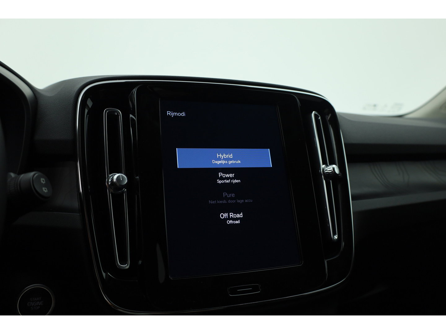 Volvo XC40 1.5 T5 Plug-in hybrid Plus Dark | Dig. Cockpit | Adapt. Cruise | Leder | Camera | Keyless | Stoel- Stuurverw. | Memory